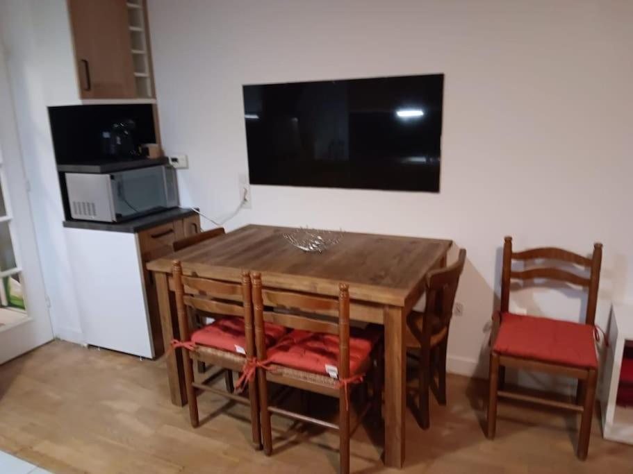 La Citadine, Paris A 10 Minutes Par Le Metro 8
